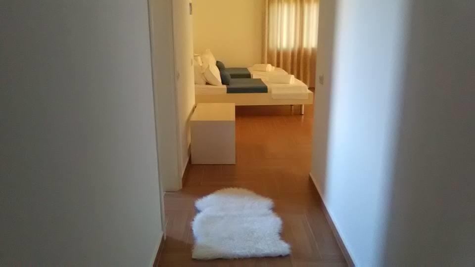 סרנדה Aler Holiday Inn מראה חיצוני תמונה