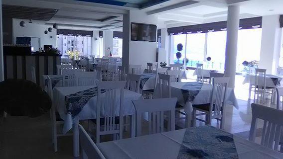 סרנדה Aler Holiday Inn מראה חיצוני תמונה