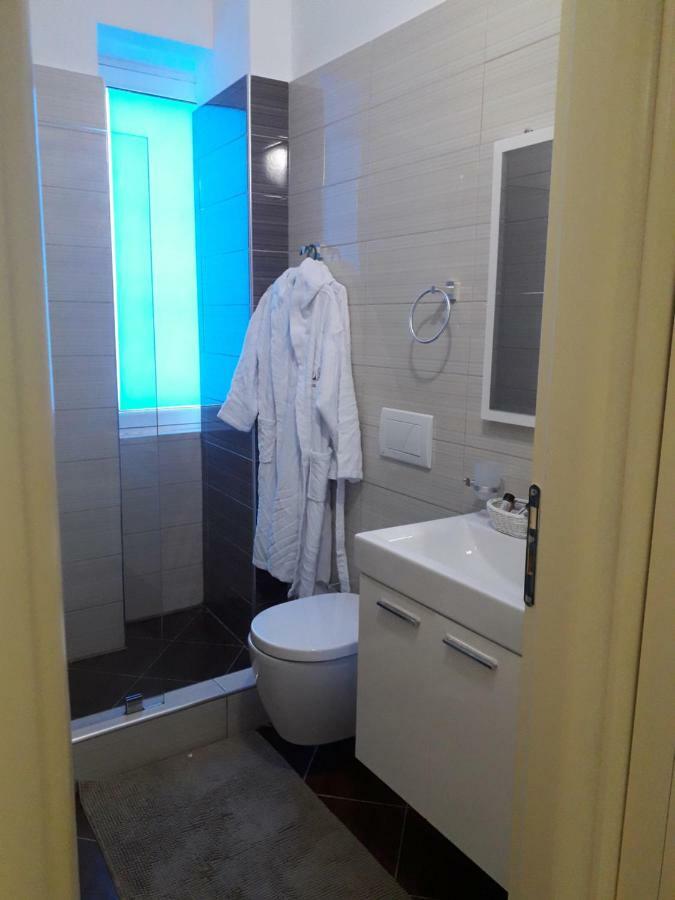 סרנדה Aler Holiday Inn חדר תמונה
