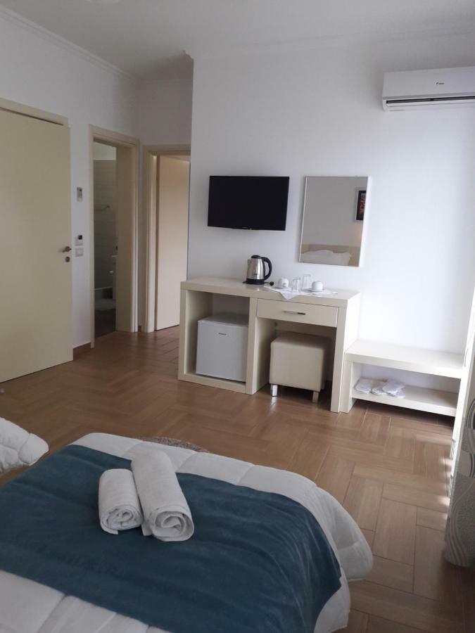 סרנדה Aler Holiday Inn חדר תמונה