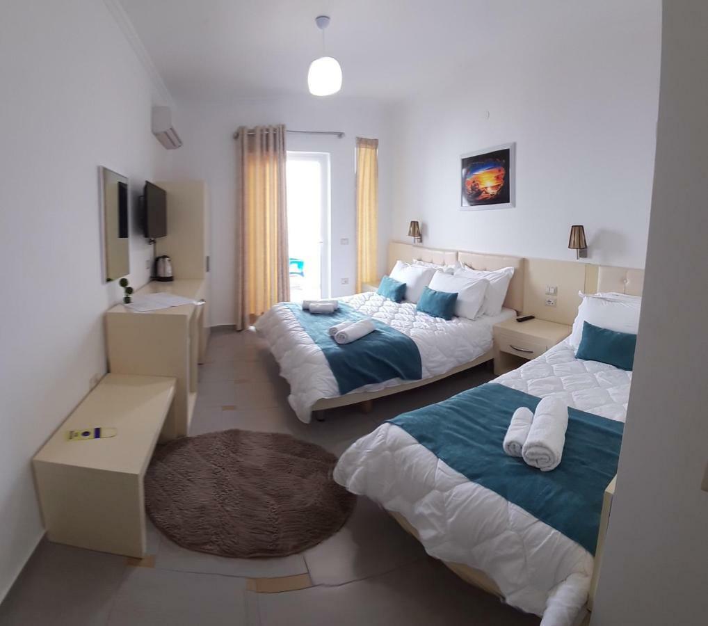סרנדה Aler Holiday Inn חדר תמונה